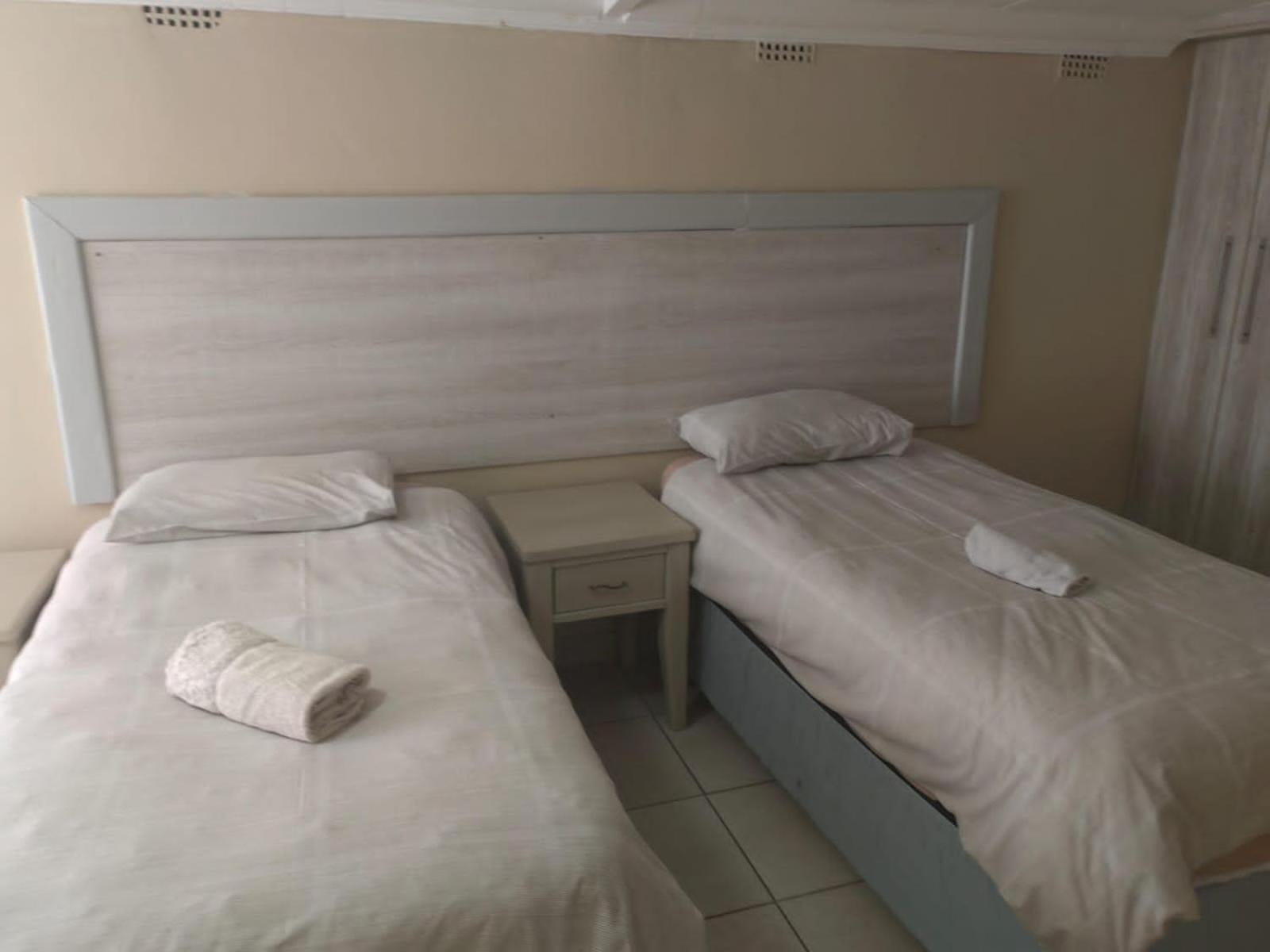 Sibahlenomhlambi Guesthouse Спрингс Экстерьер фото