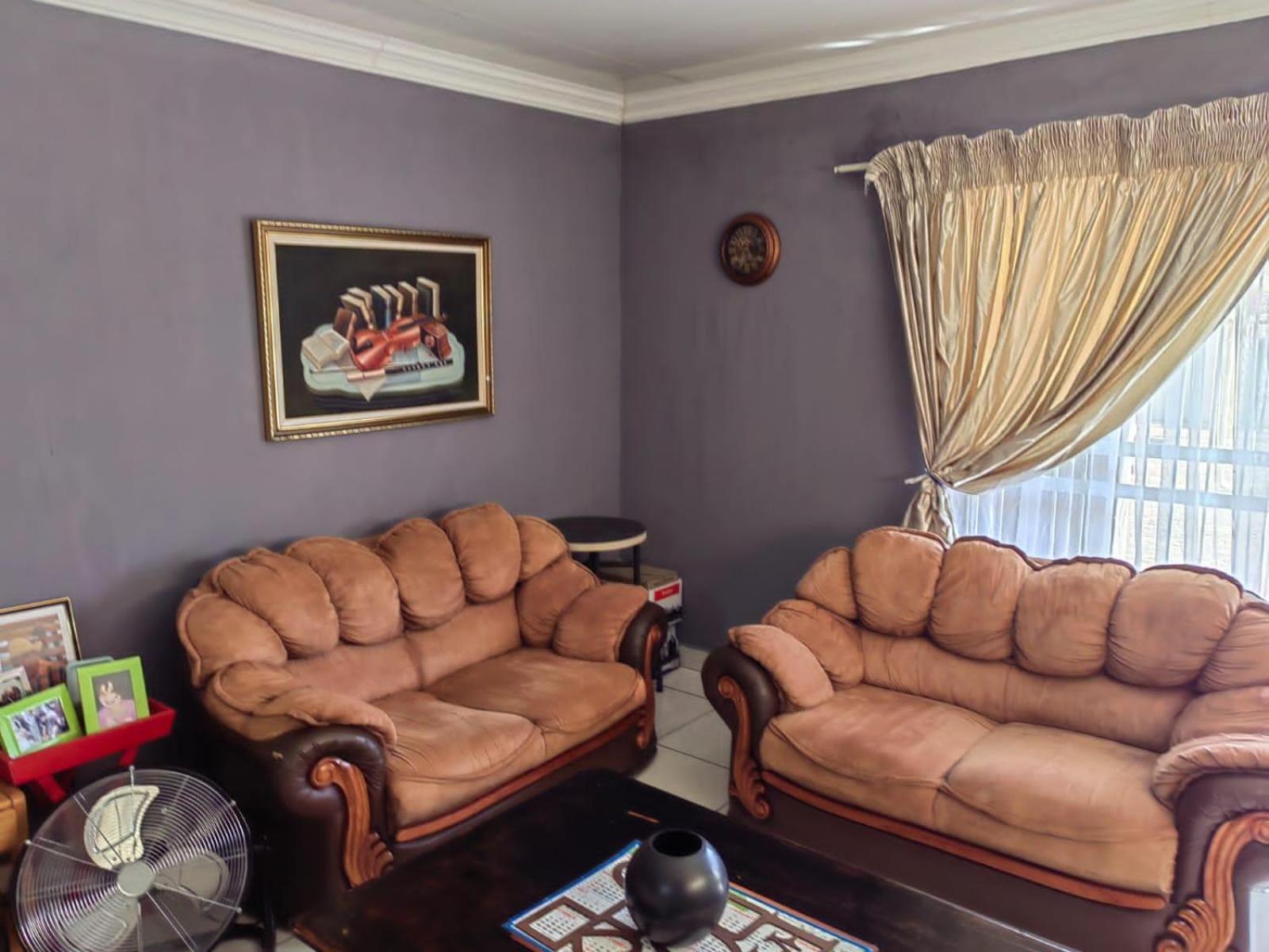 Sibahlenomhlambi Guesthouse Спрингс Номер фото