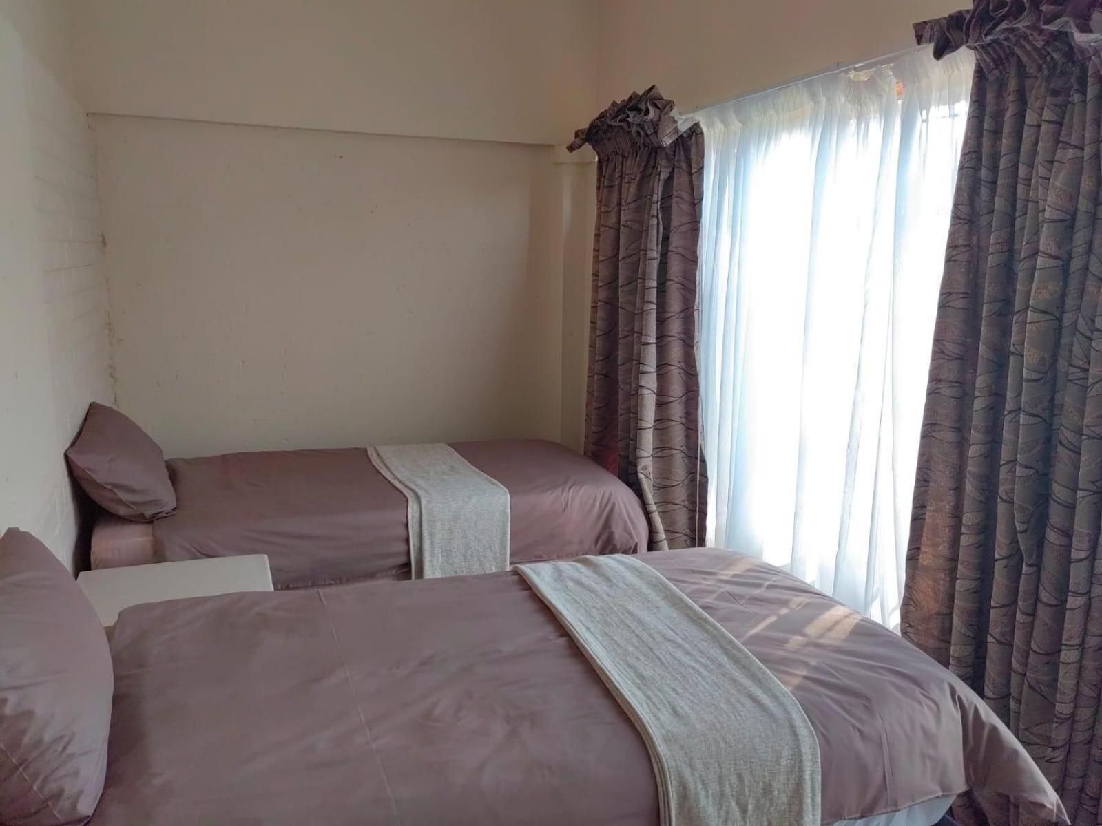 Sibahlenomhlambi Guesthouse Спрингс Номер фото