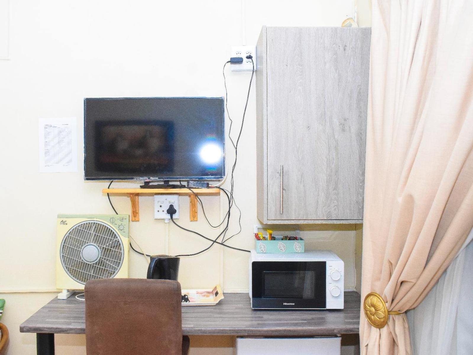 Sibahlenomhlambi Guesthouse Спрингс Номер фото