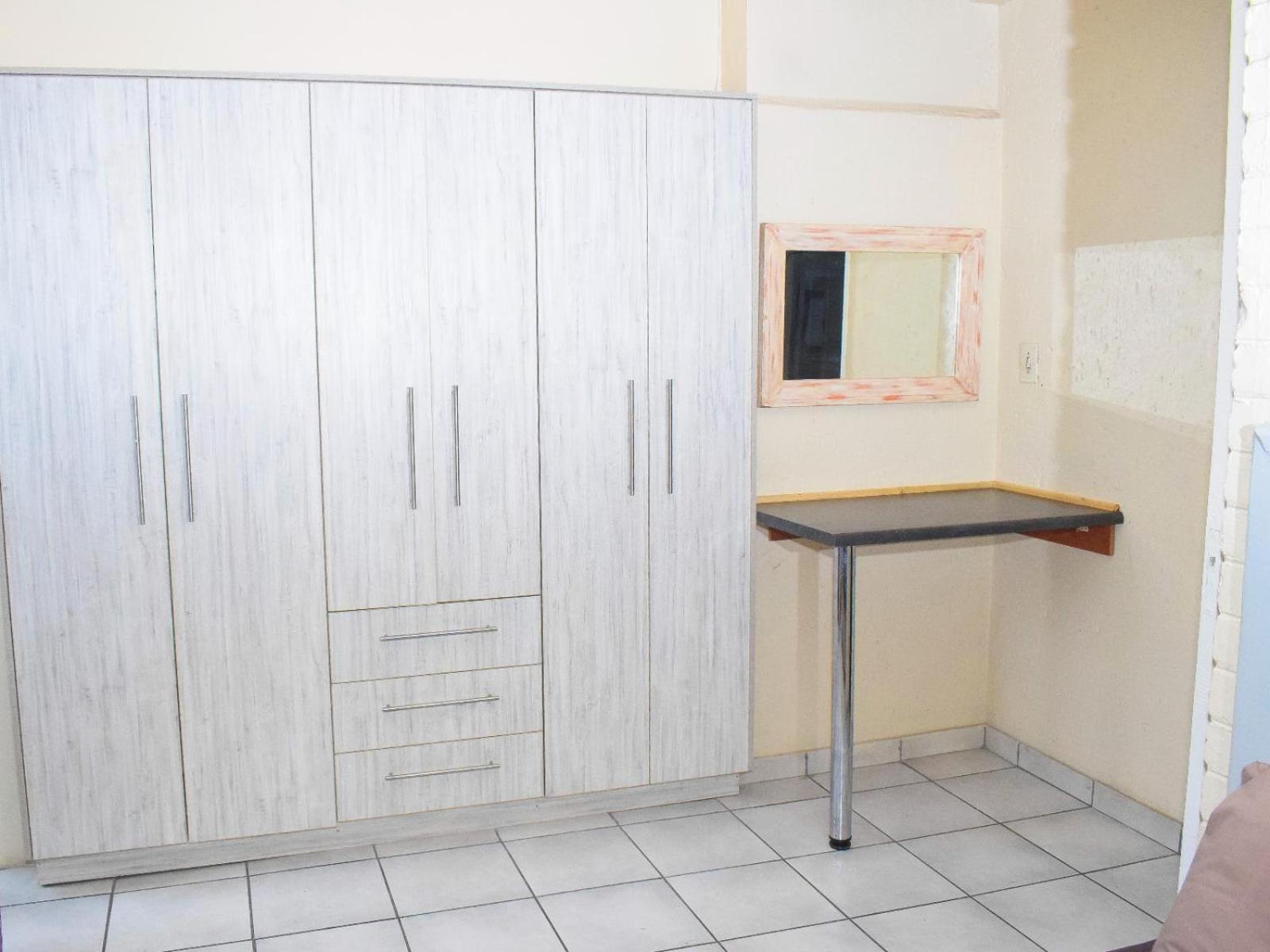 Sibahlenomhlambi Guesthouse Спрингс Номер фото